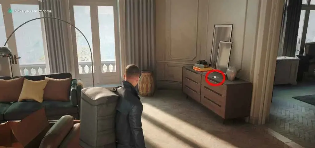 Chapter 5: Bond's apartment collectible
